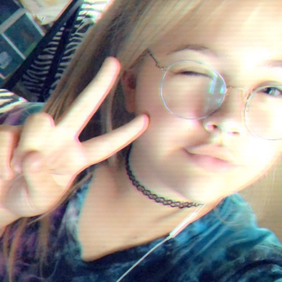 Meet your Posher, Aimee - Picture 1 of 1